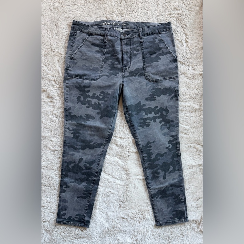 Ava & Viv Light Gray Camo Jeggings